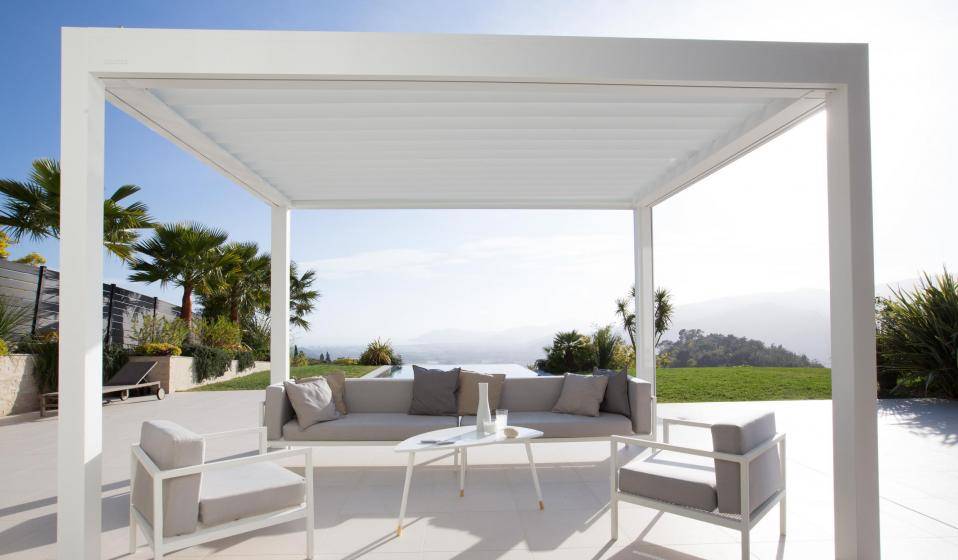 Achat store banne motorisé avec coffre intégral Saint-Bonnet de Mure 69720 Rhône