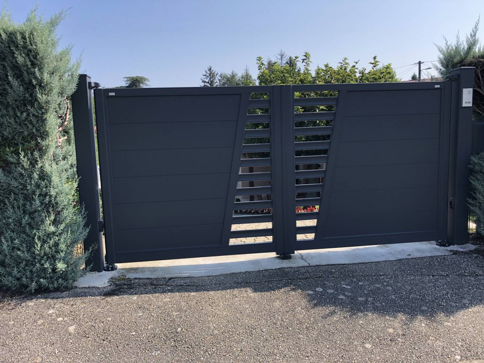 Achat store banne motorisé avec coffre intégral Genas 69740 Rhône