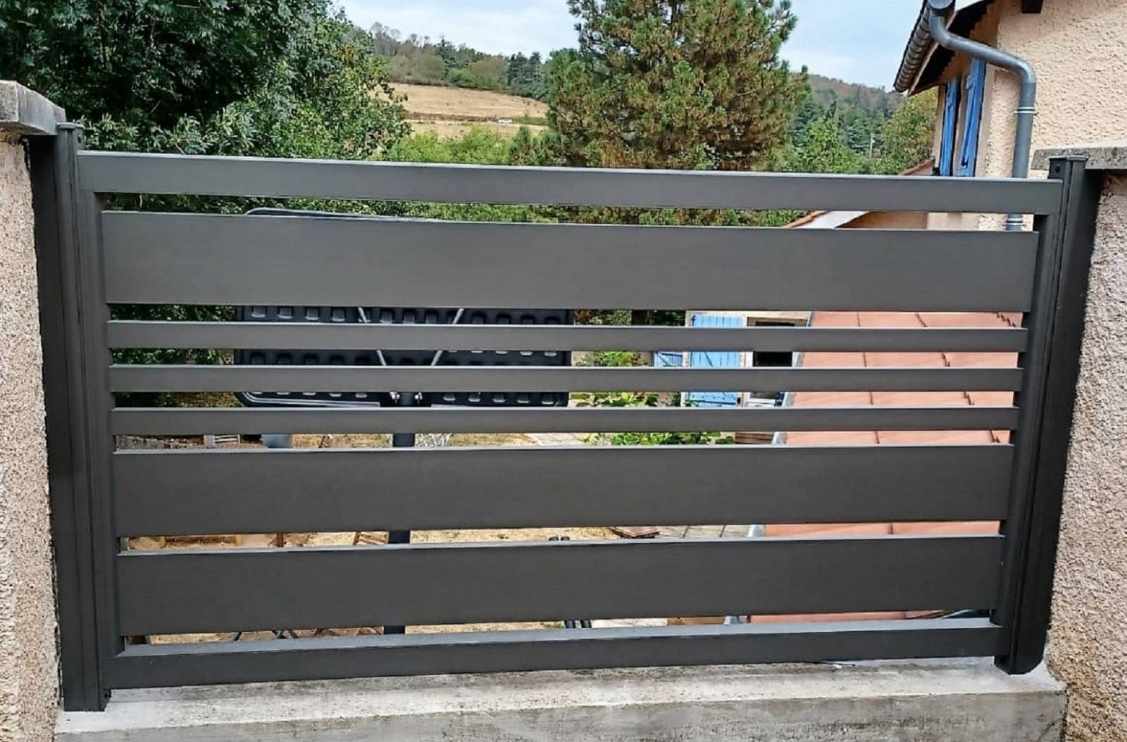 Pose carport toit plat aluminium 2 places à Lyon 69 Rhône