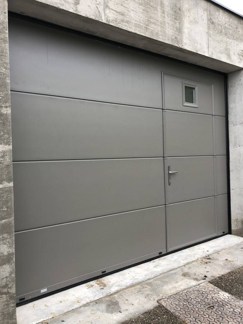 Vente de volets battants sur mesure en bois Saint-Bonnet de Mure 69720 Rhône