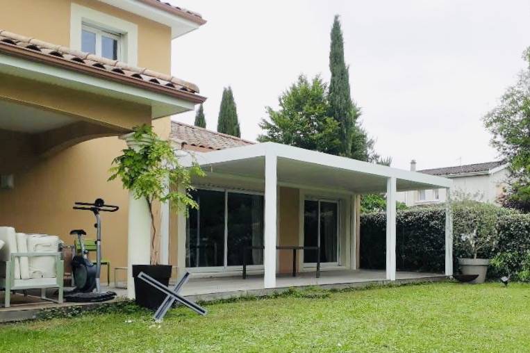 Fournisseur de carport 2 voitures en aluminium Aix les Bains 73100 Savoie
