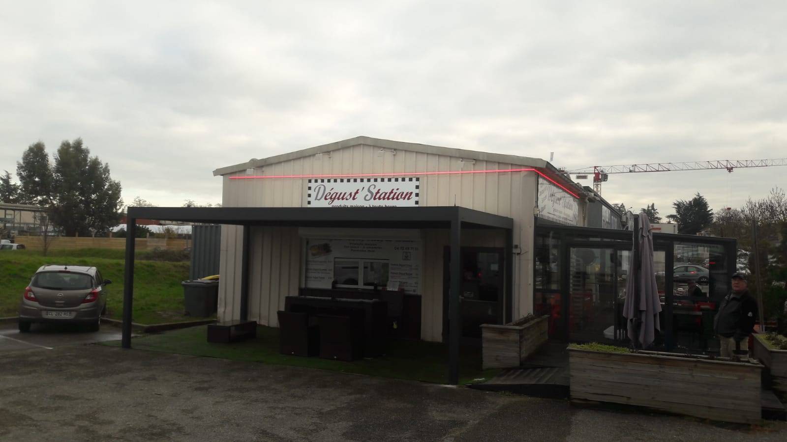 Pose carport toit plat aluminium 2 places à Aix les Bains 73100 Savoie