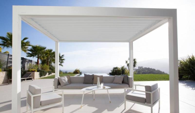 Pergola sur mesure à lames orientables installé à Lyon