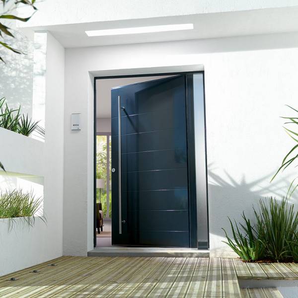 Porte d'entrée en aluminium avec barre de tirage à Lyon