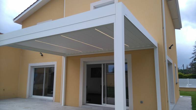 Pergola sur mesure en aluminium à Meyzieu