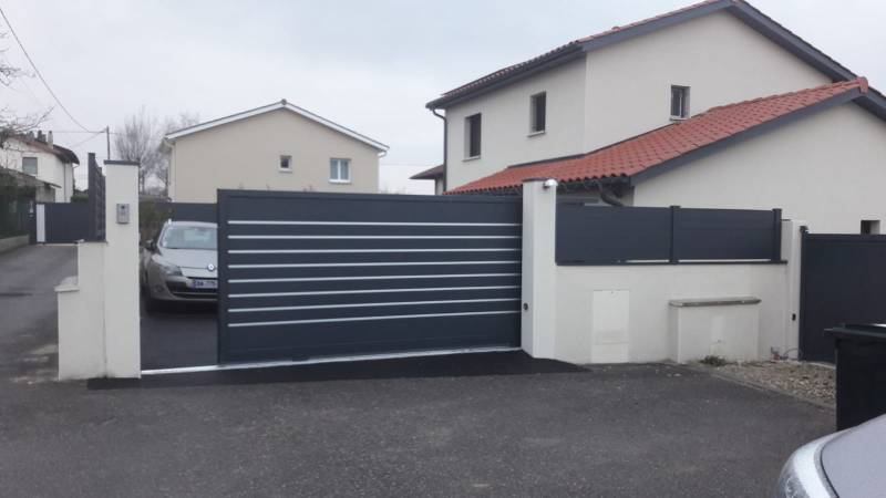 Portail coulissant motorisé