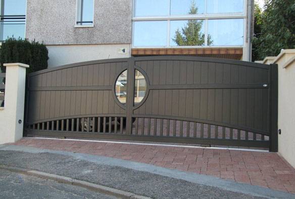 Portail battant sur mesure et personnalisable