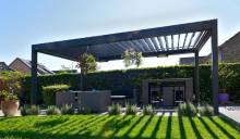 Pergola bioclimatique pour salon de jardin lyonnais