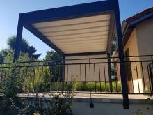 Pegola sur mesure à toile enroulable avec des screens ZIP intégré