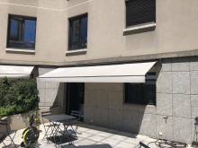 POSE D'UN STORE BAN SUR MESURE A TOILE A LYON (69)