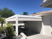 INSTALLATION D'UNE PERGOLA BIOCLIMATIQUE SUR MESURE A TOILE A ECULLY (69)
