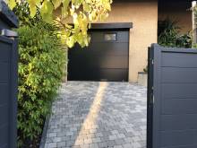 INSTALLATION D'UNE PORTE DE GARAGE SECTIONNELLE A HUBLOTS A RILLIEUX