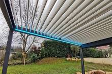 INSTALLATION D'UNE PERGOLA BIOCLIMATIQUE A LAMES ORIENTABLES A MIONS