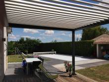 Pergola sur mesure à lames à lyon