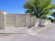 Portail en aluminium battant à Lyon et ses alentours