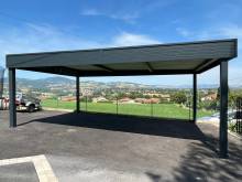 Abri de voiture en aluminium à Lyon avec une structure autoportante