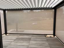 Installer une pergola bioclimatique adossée sur mesure proche de Lyon