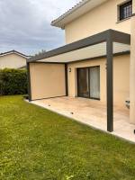 Pose d’une pergola B200 XL à Genay