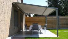 Pergola en aluminium avec store