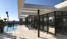 Pergola au design architecturale à Lyon